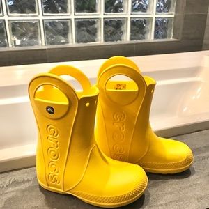 CROCS Handle it rain boots unisex kids Sz J1